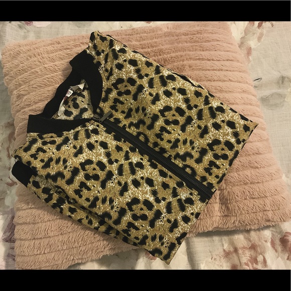 HOST PICK! 🥂Leopard Print Soft Jacket 🧥 - Picture 3 of 3